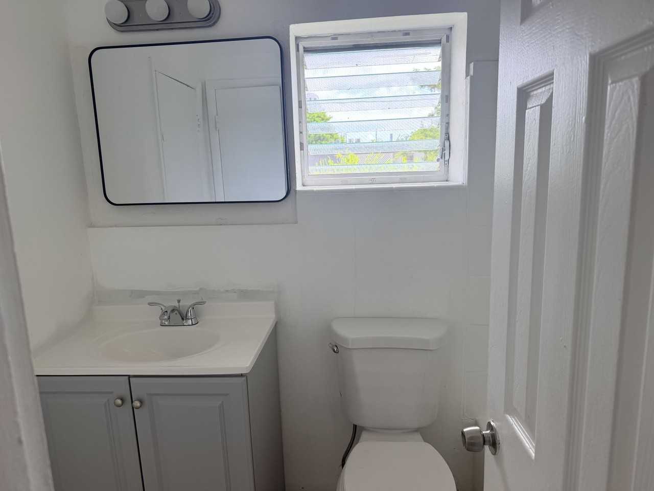 2285 Ne 172nd St #15 - Photo 5 of 18