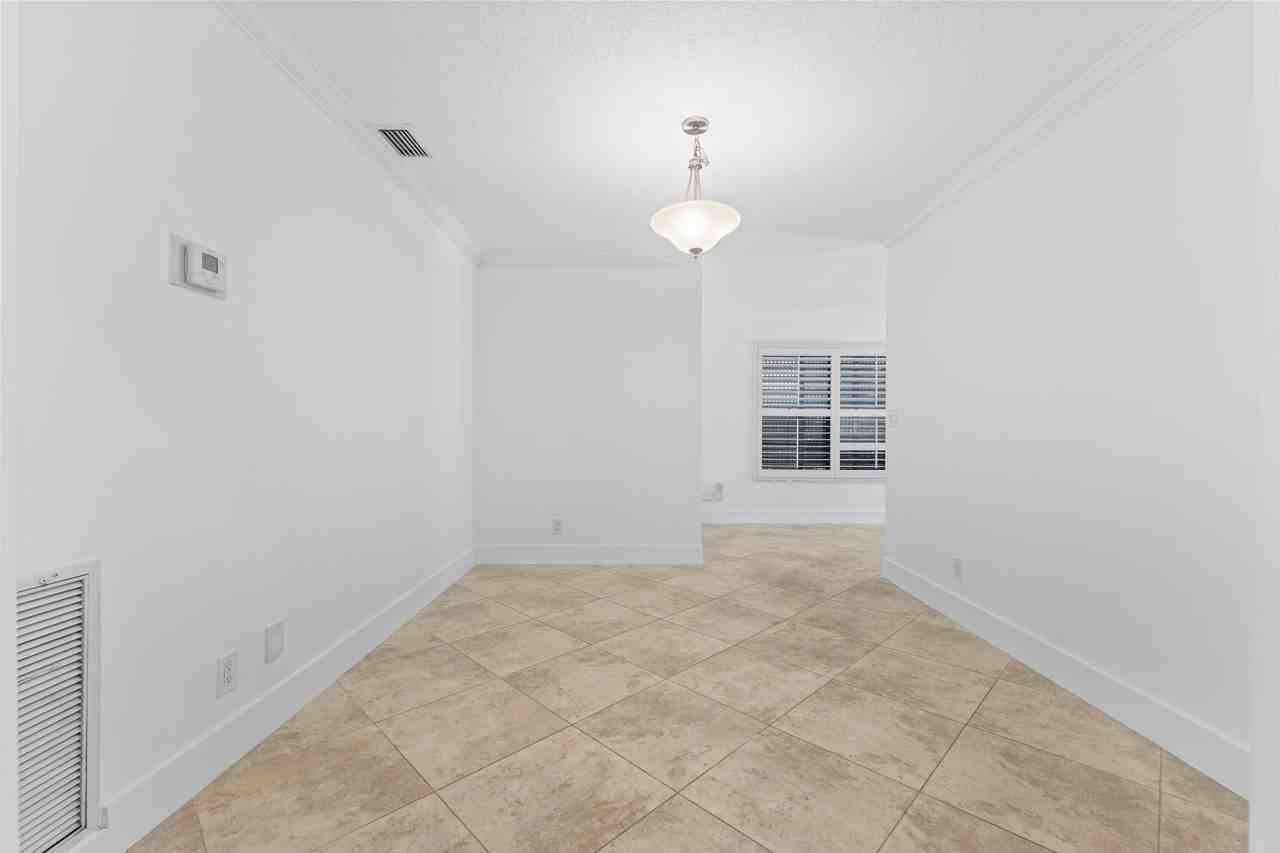 11580 Nw 20th Dr - Photo 7 of 50