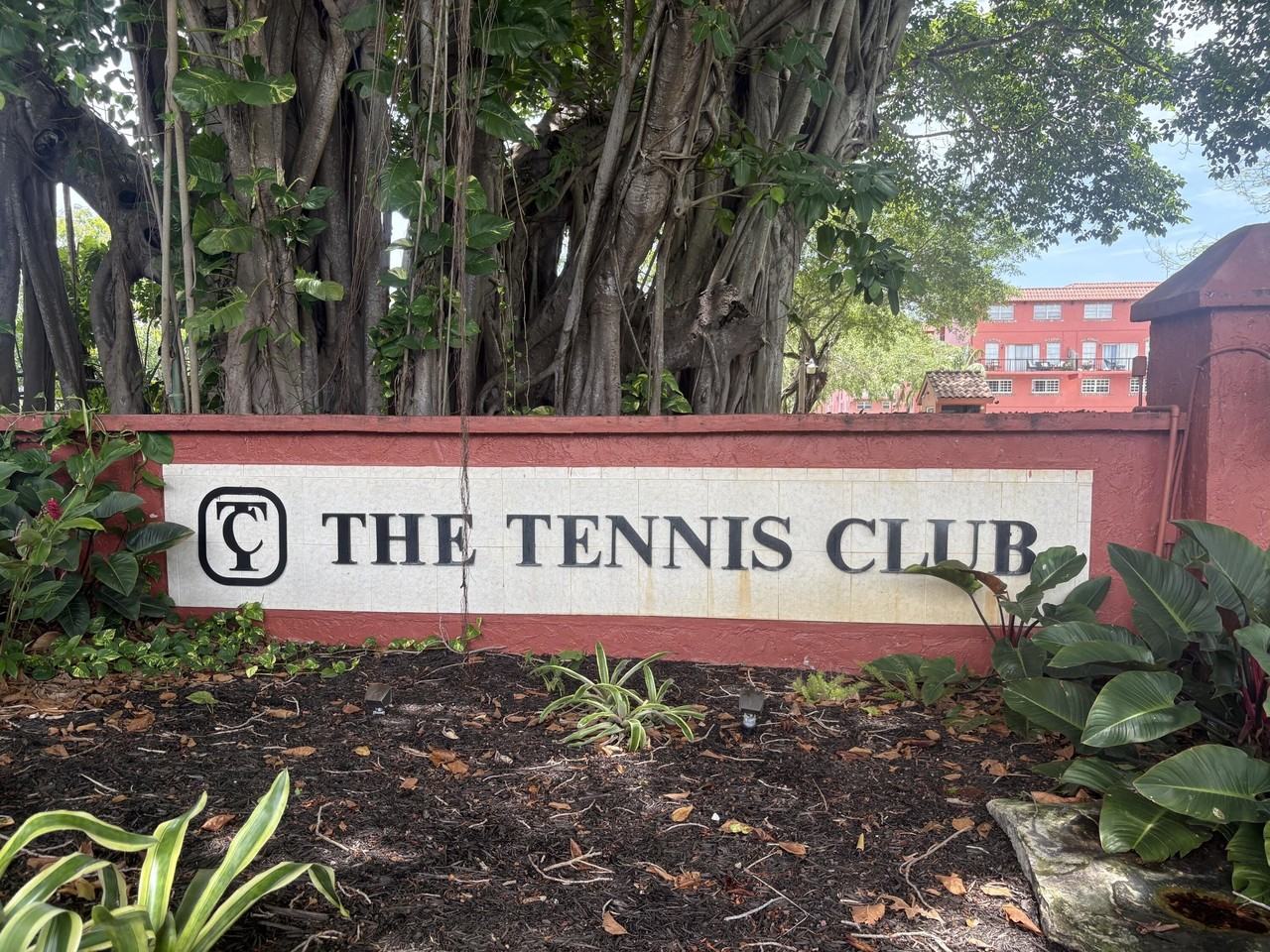 680 Tennis Club Dr #303 - Photo 2 of 29