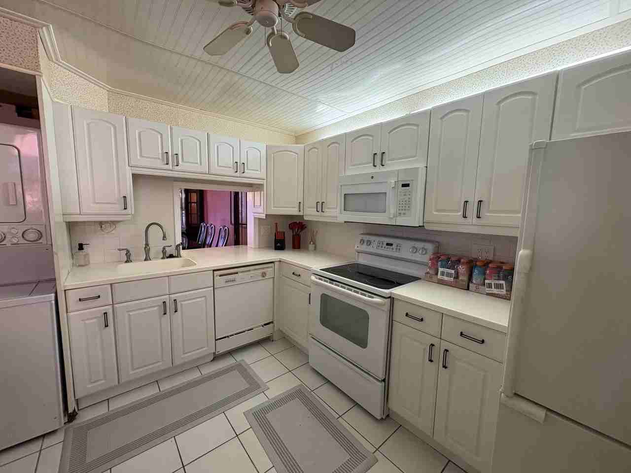 680 Tennis Club Dr #303 - Photo 5 of 29