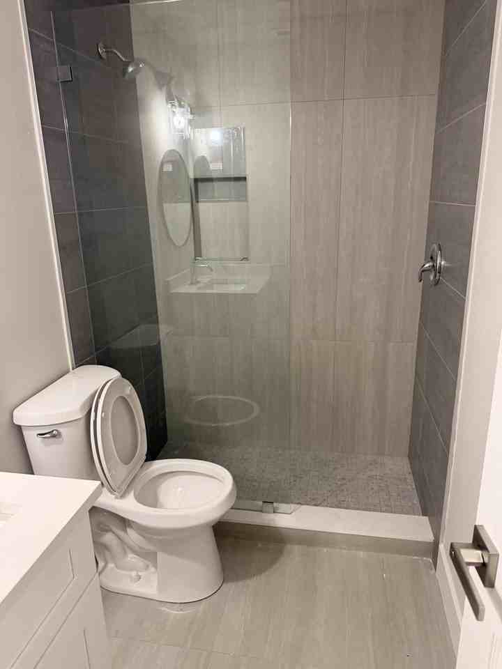 2731 Avenue S #B - Photo 4 of 10