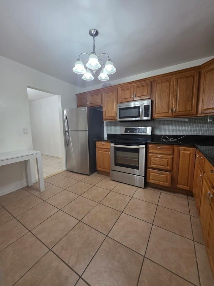 2839 Taylor St #10 - Photo 2 of 13