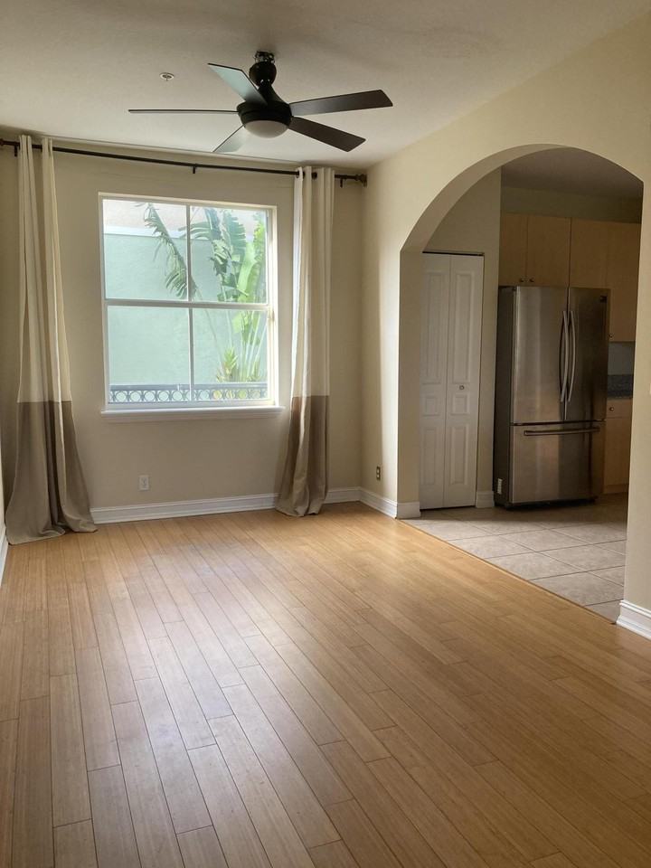 306 Nw 1st St #306 - Photo 5 of 19