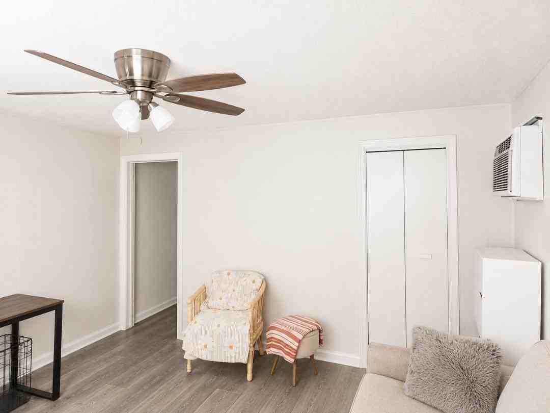 714 N 7th St #5 - Photo 3 of 10