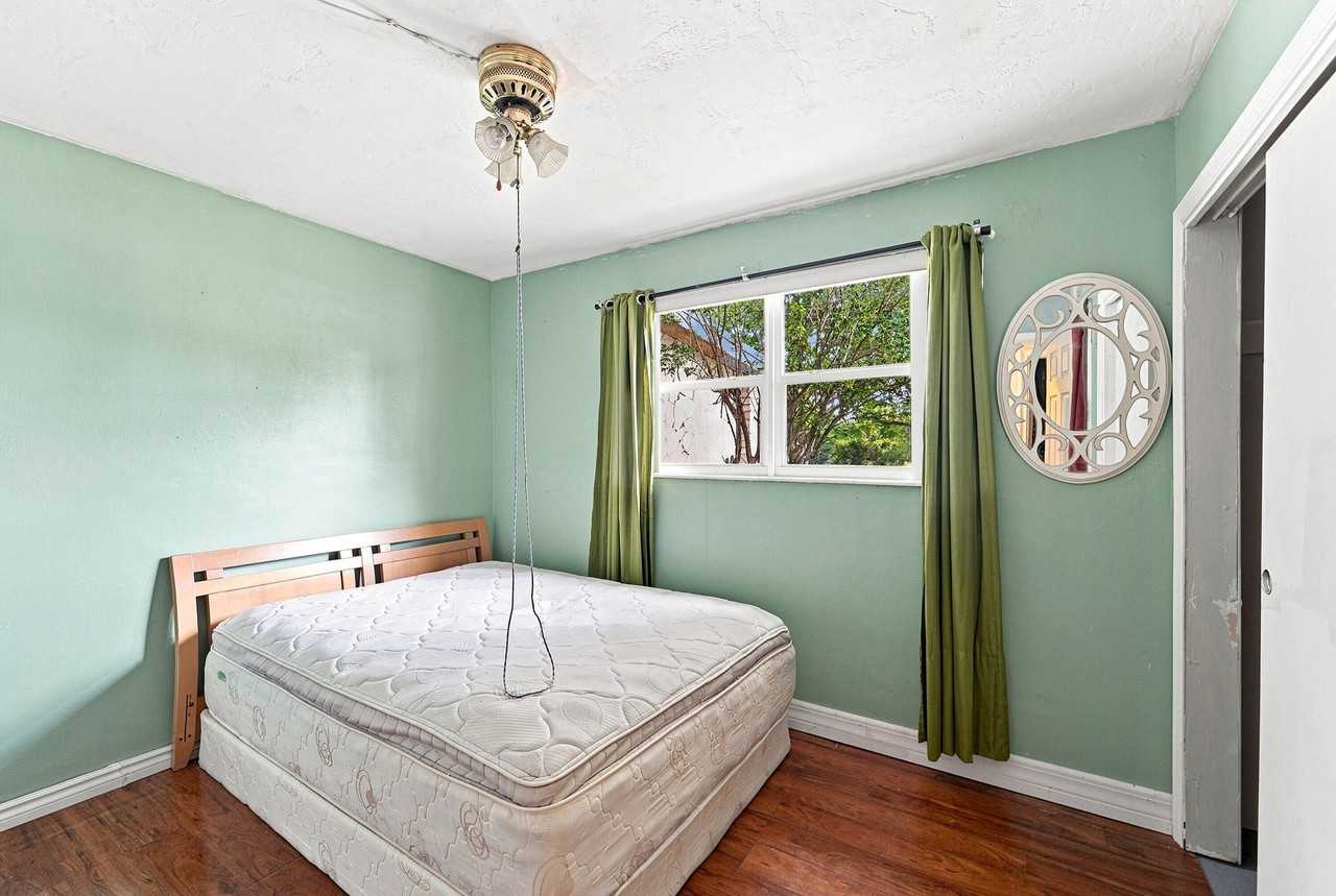 4031 Nw 7th Ave - Photo 6 of 22