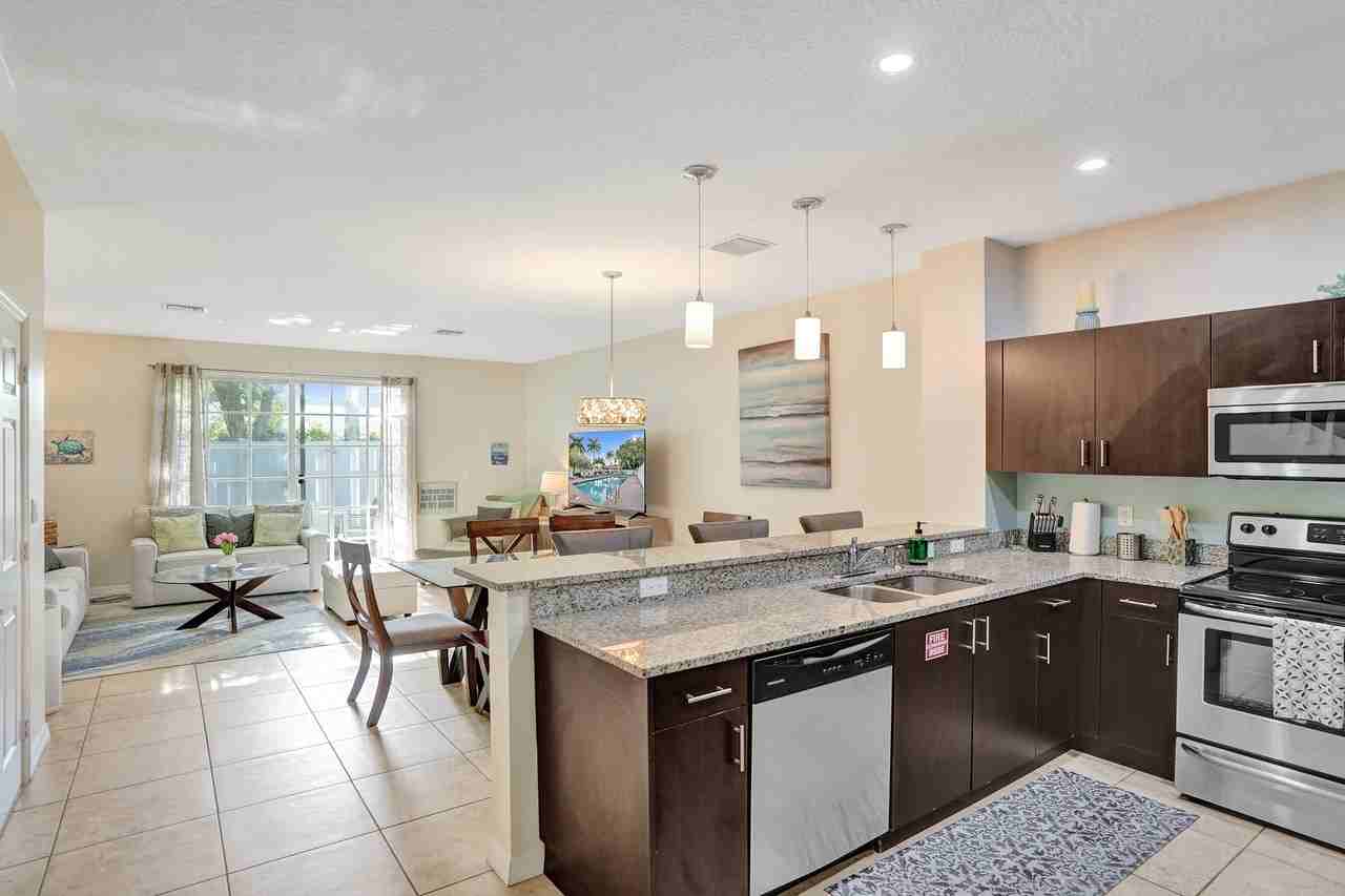 2353 Se 5th St #2353 - Photo 3 of 18
