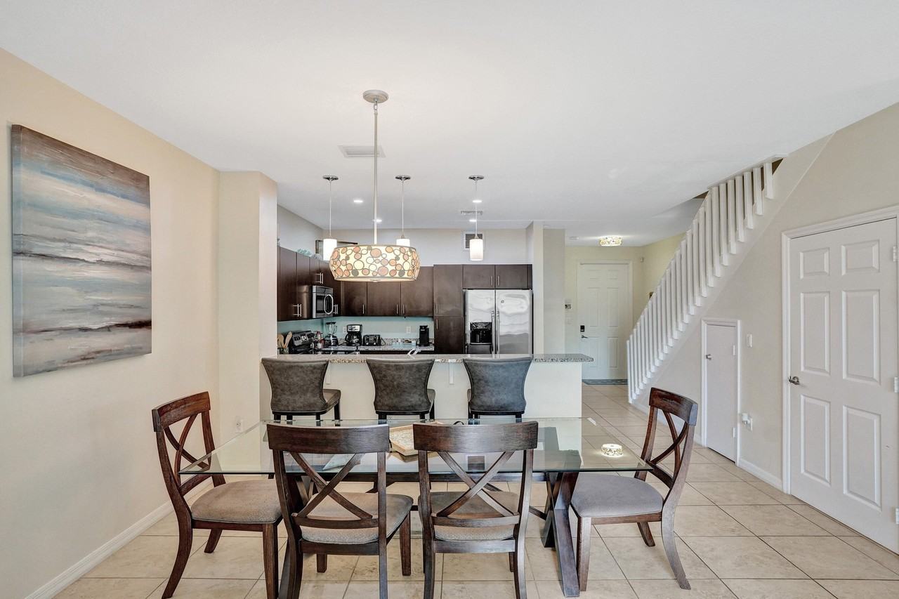2353 Se 5th St #2353 - Photo 6 of 18