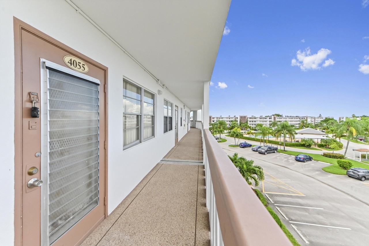 4055 Wolverton C - Photo 4 of 50