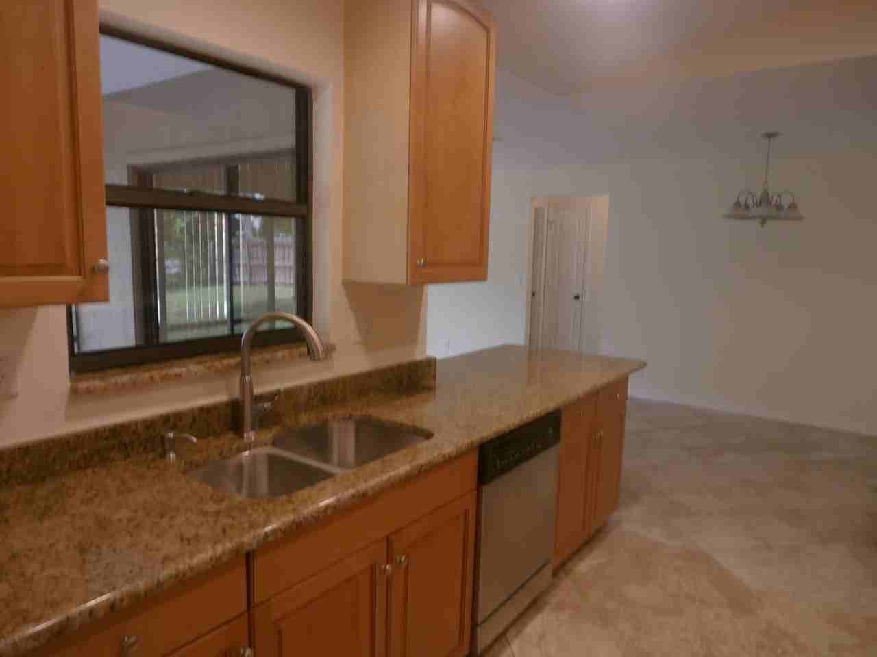 376 La Mancha Ave - Photo 4 of 17