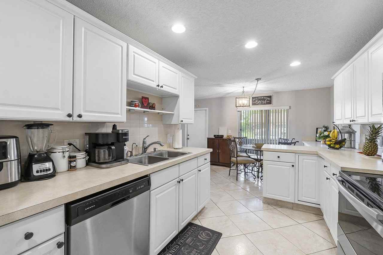 14519 Lucy Dr - Photo 4 of 25