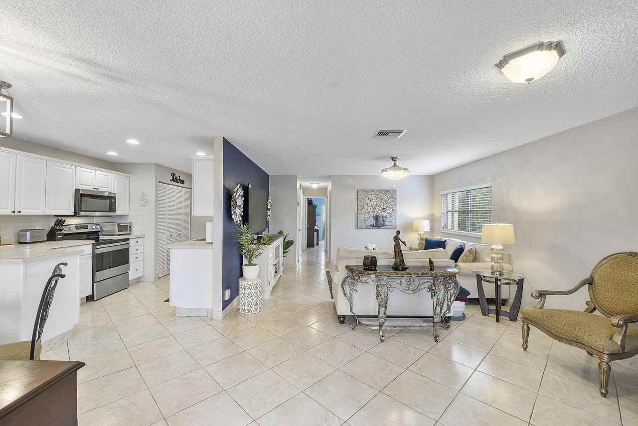 14519 Lucy Dr - Photo 5 of 25