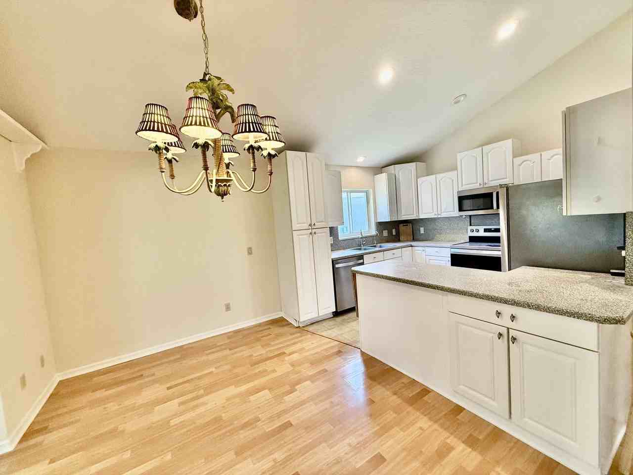 6008 Se Walkers Cay Ct - Photo 2 of 24