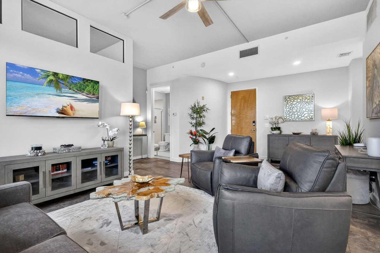 365 Se 6th Ave #309 - Photo 3 of 28