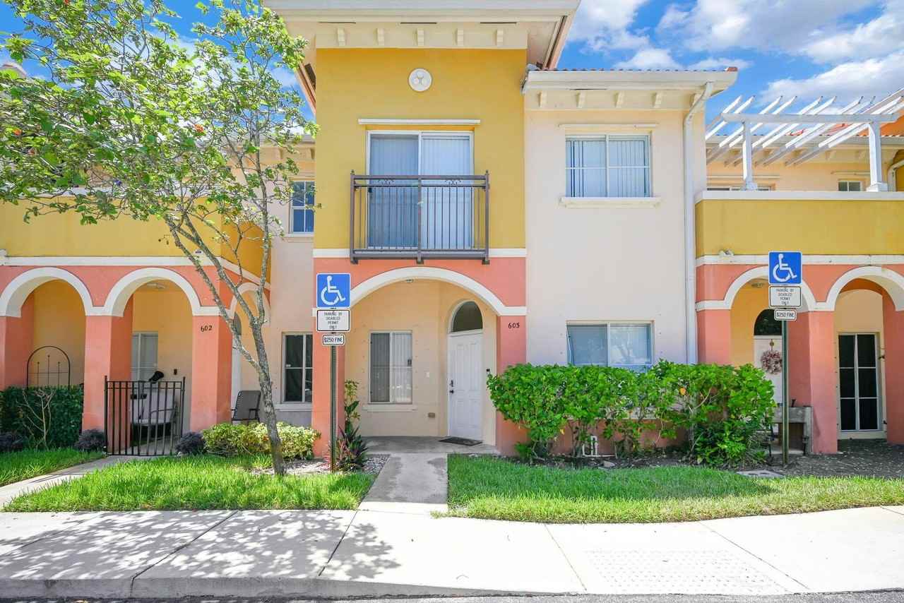 603 W Santa Catalina Cir #603 - Photo 2 of 33