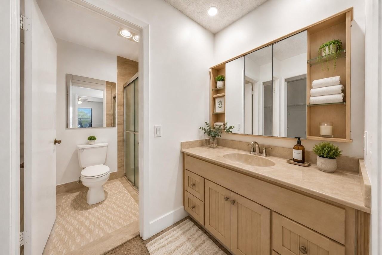 412 Briarwood Cir #412 - Photo 6 of 10