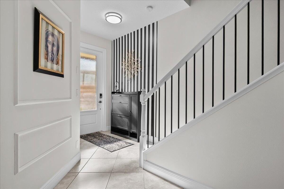 131 Sword Fern Pl - Photo 5 of 31