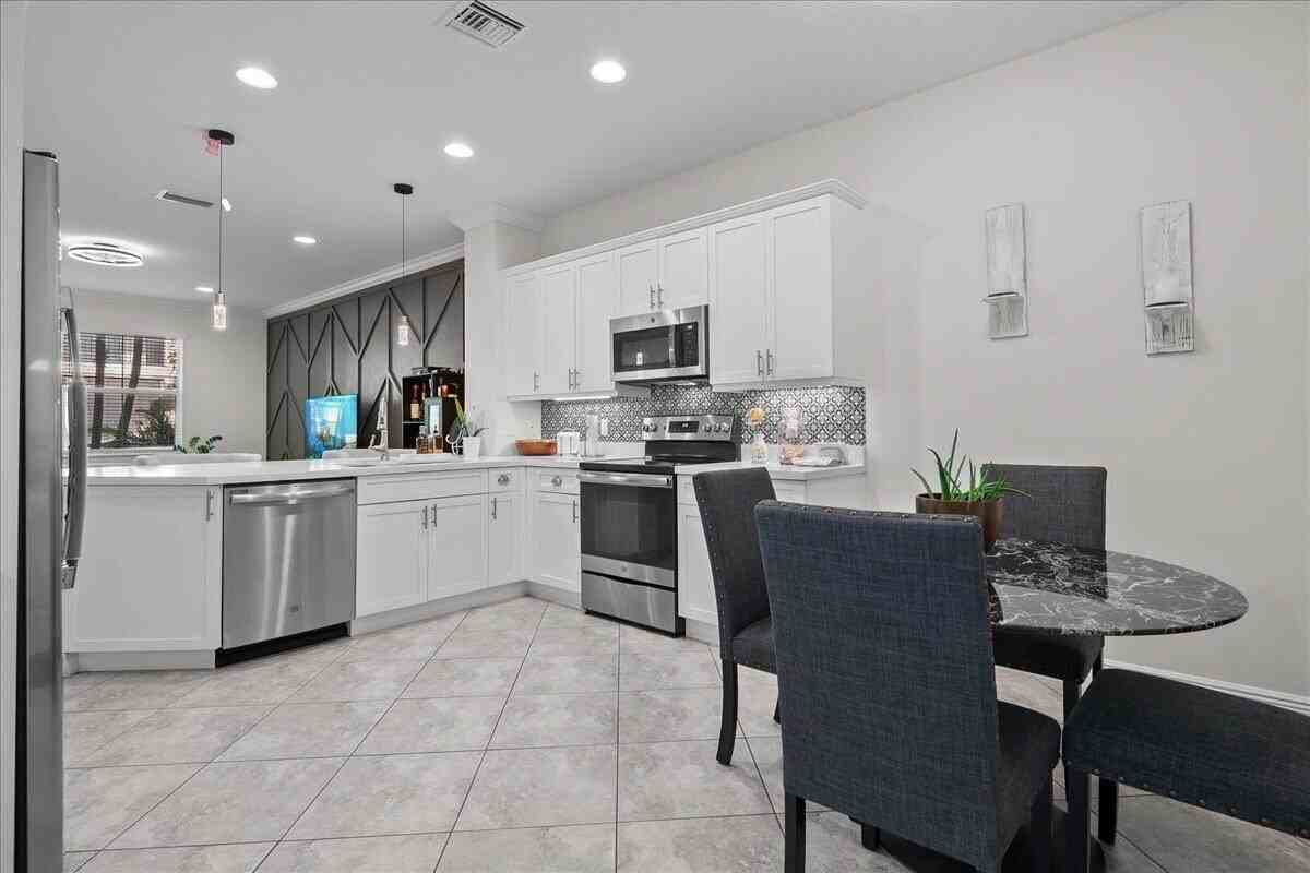 131 Sword Fern Pl - Photo 6 of 31