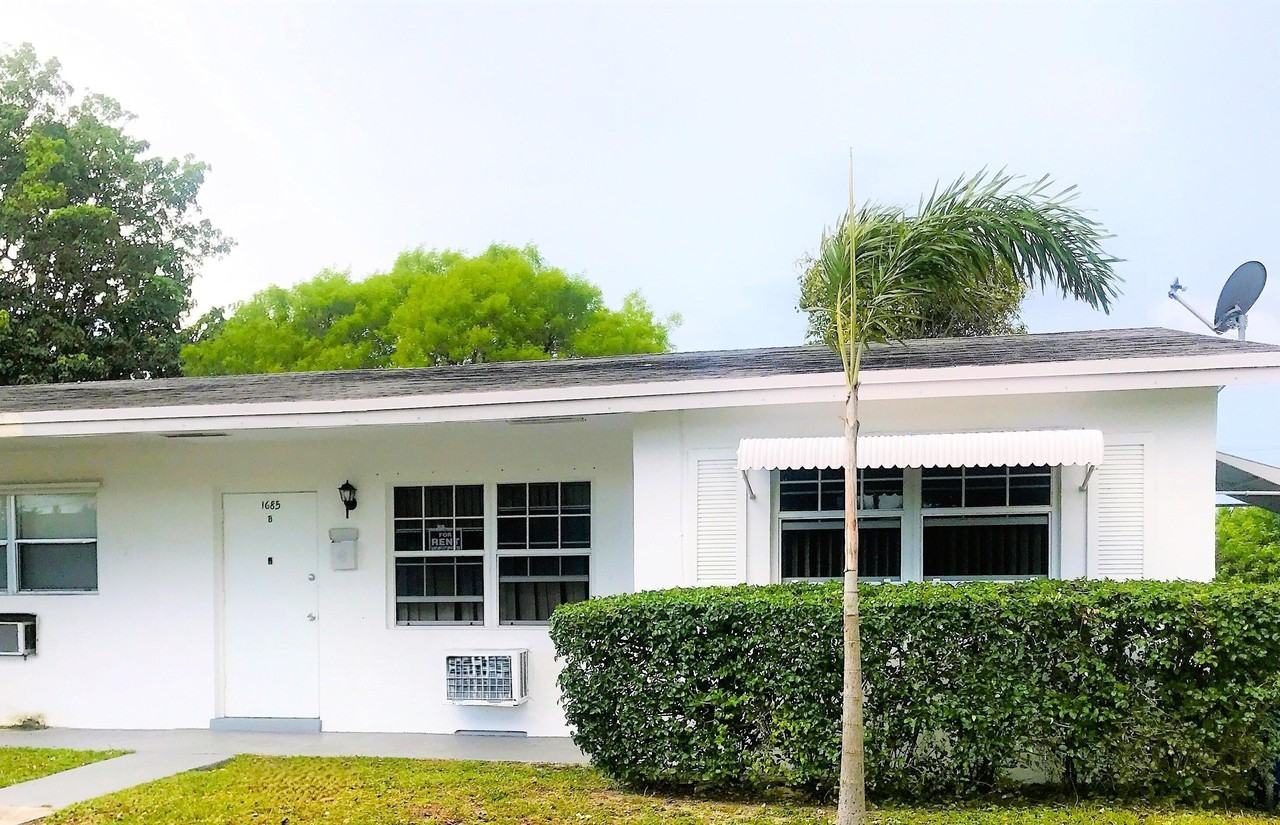 1685 Nw 60th Ave #B - Photo 2 of 17