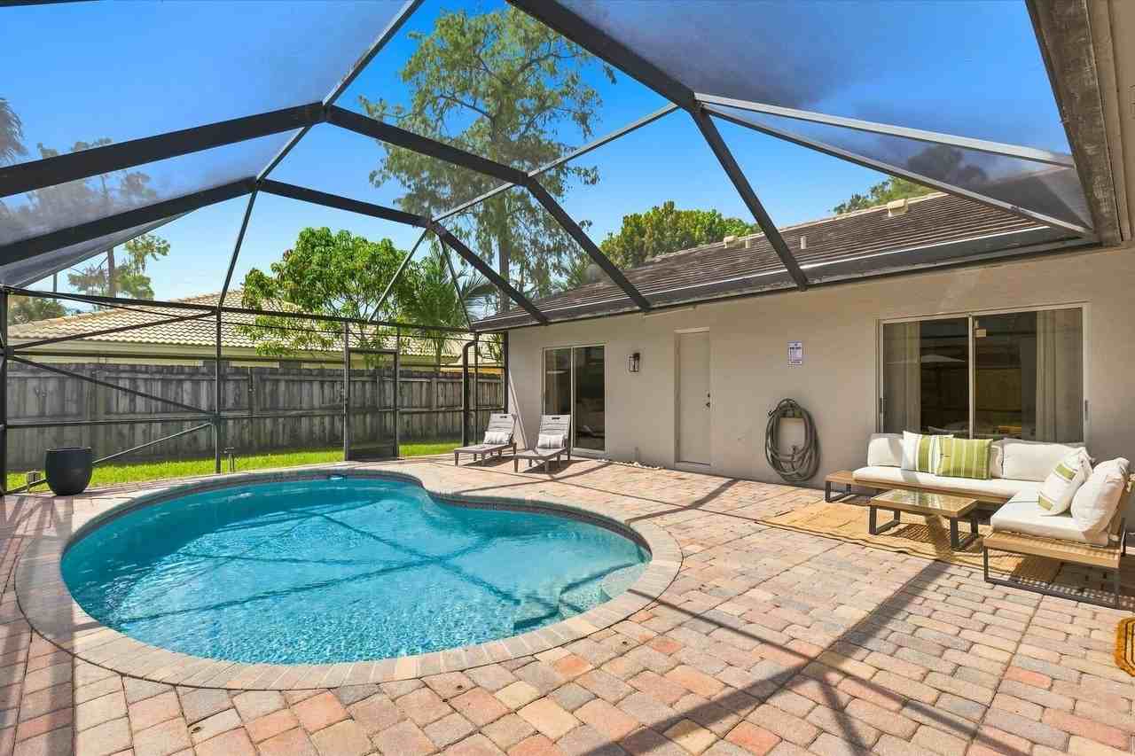 1343 Periwinkle Pl - Photo 2 of 26