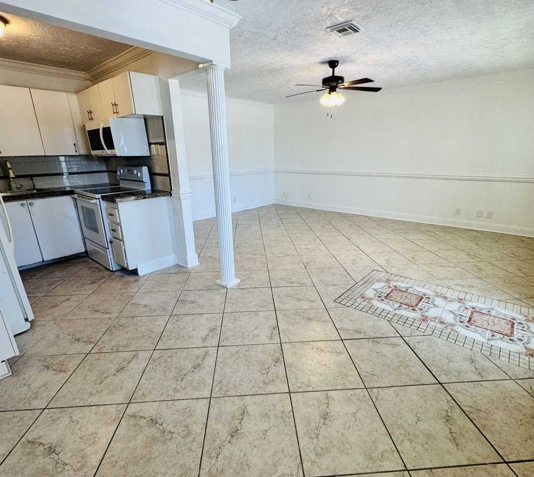 218 Kent M - Photo 6 of 20