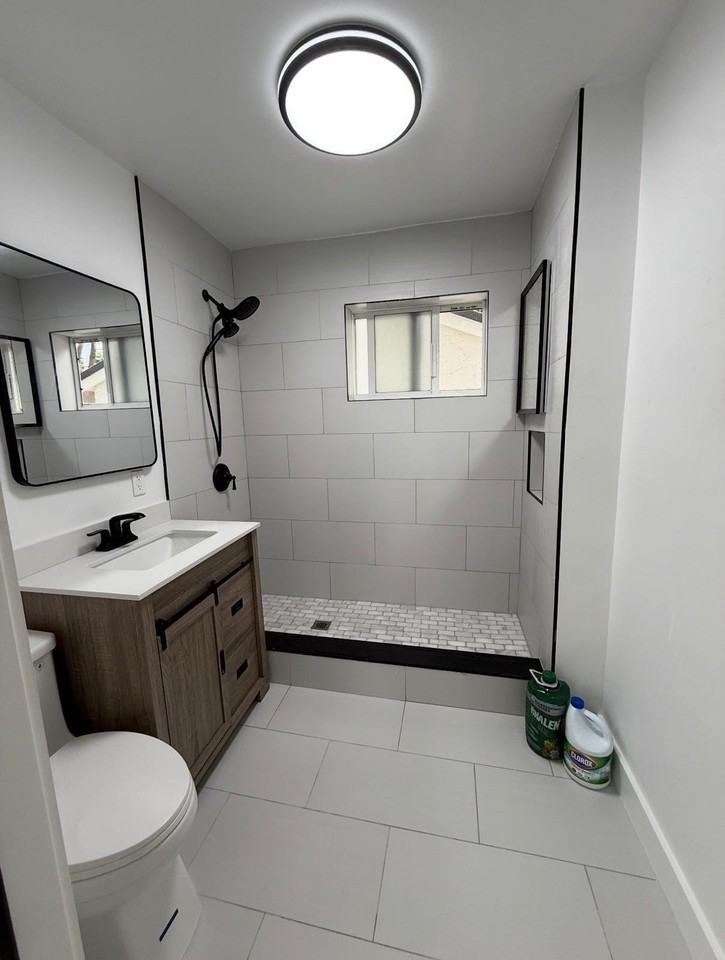 321 N 65th Ter - Photo 2 of 5