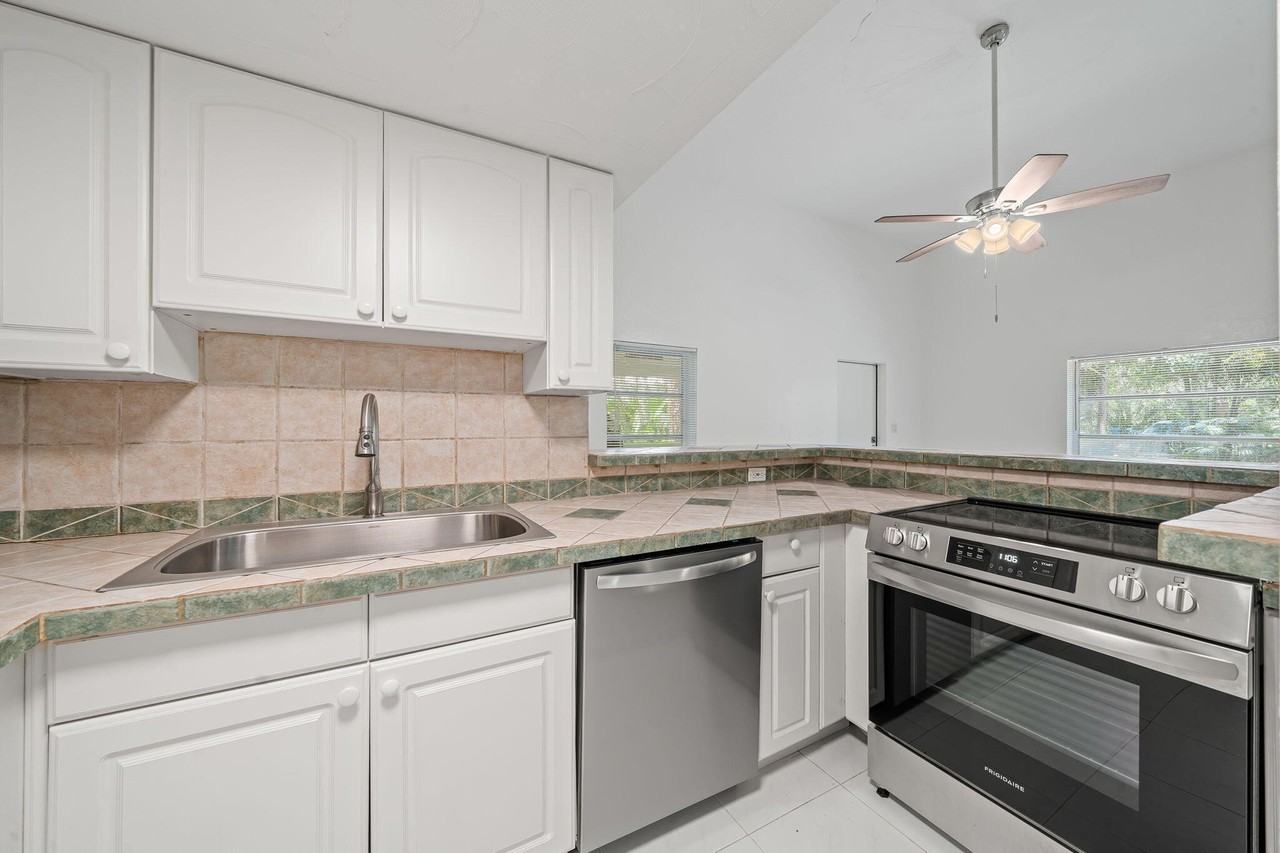 2585 G Rd W - Photo 5 of 15