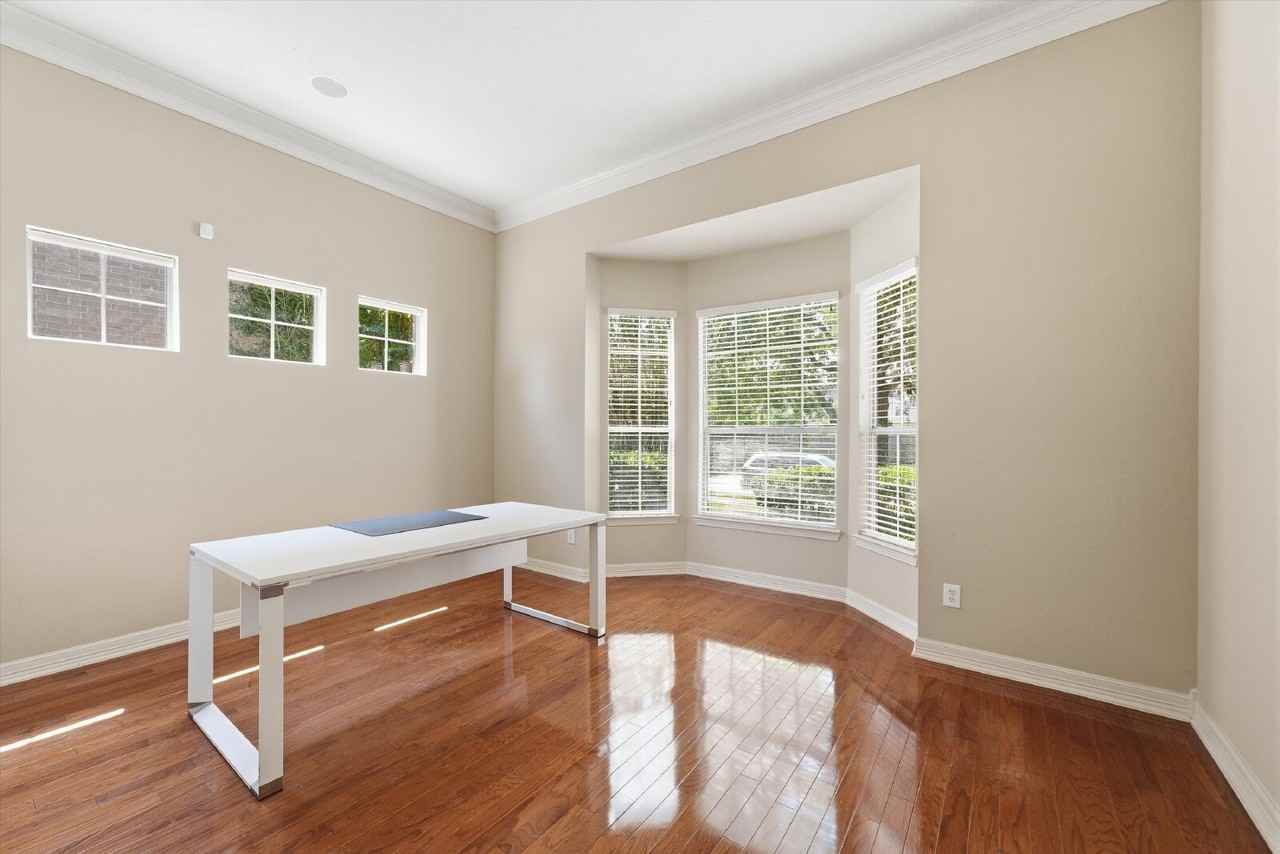 7610 Hampton Bay Ln - Photo 3 of 21