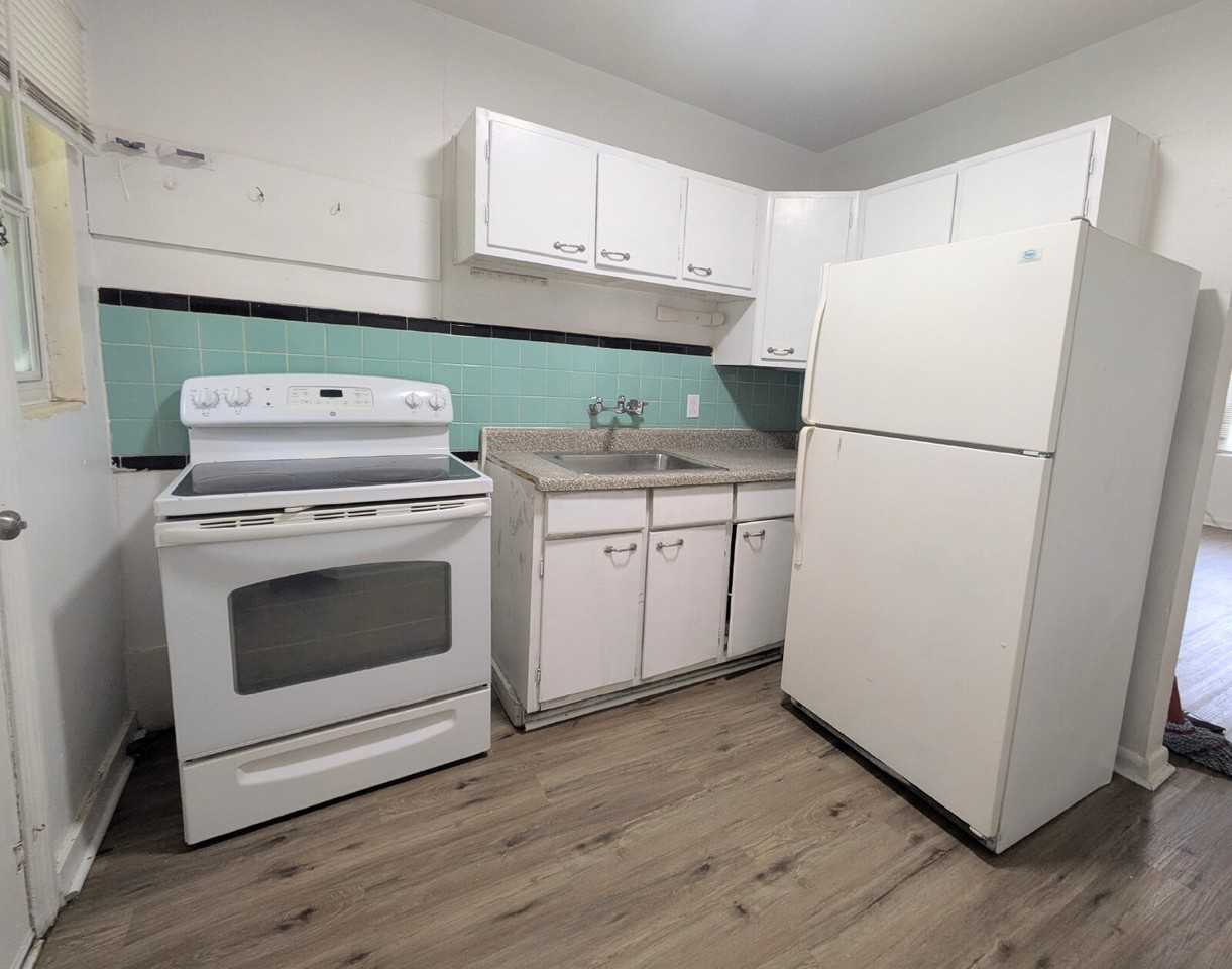 7438 Grant Ave - Photo 4 of 10
