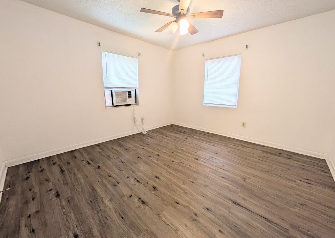 7438 Grant Ave - Photo 6 of 10