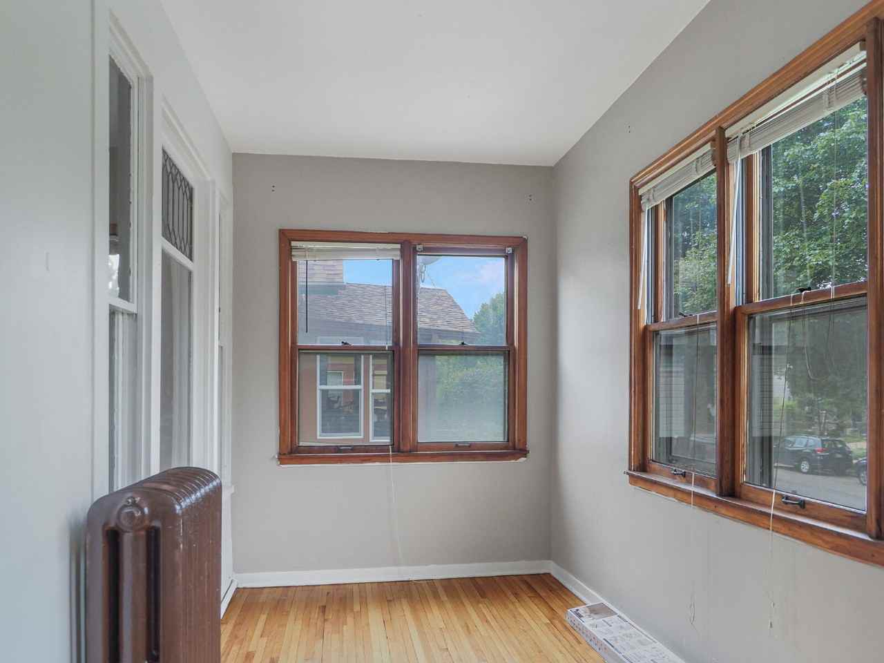 1320 Vincent Ave N - Photo 2 of 15
