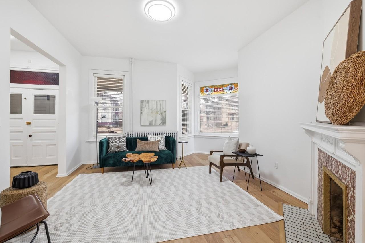 546 Ashland Ave #546 - Photo 3 of 32