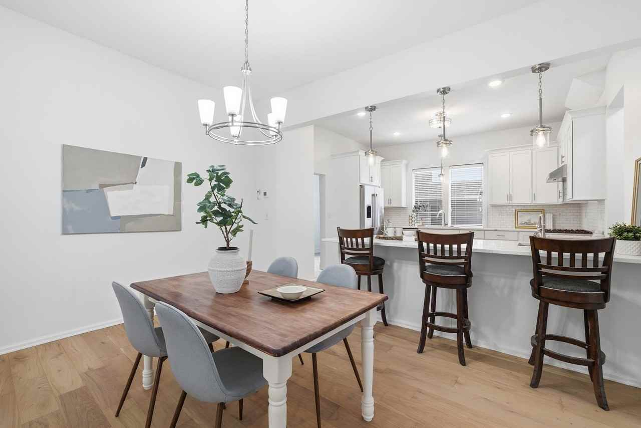 546 Ashland Ave #546 - Photo 6 of 32