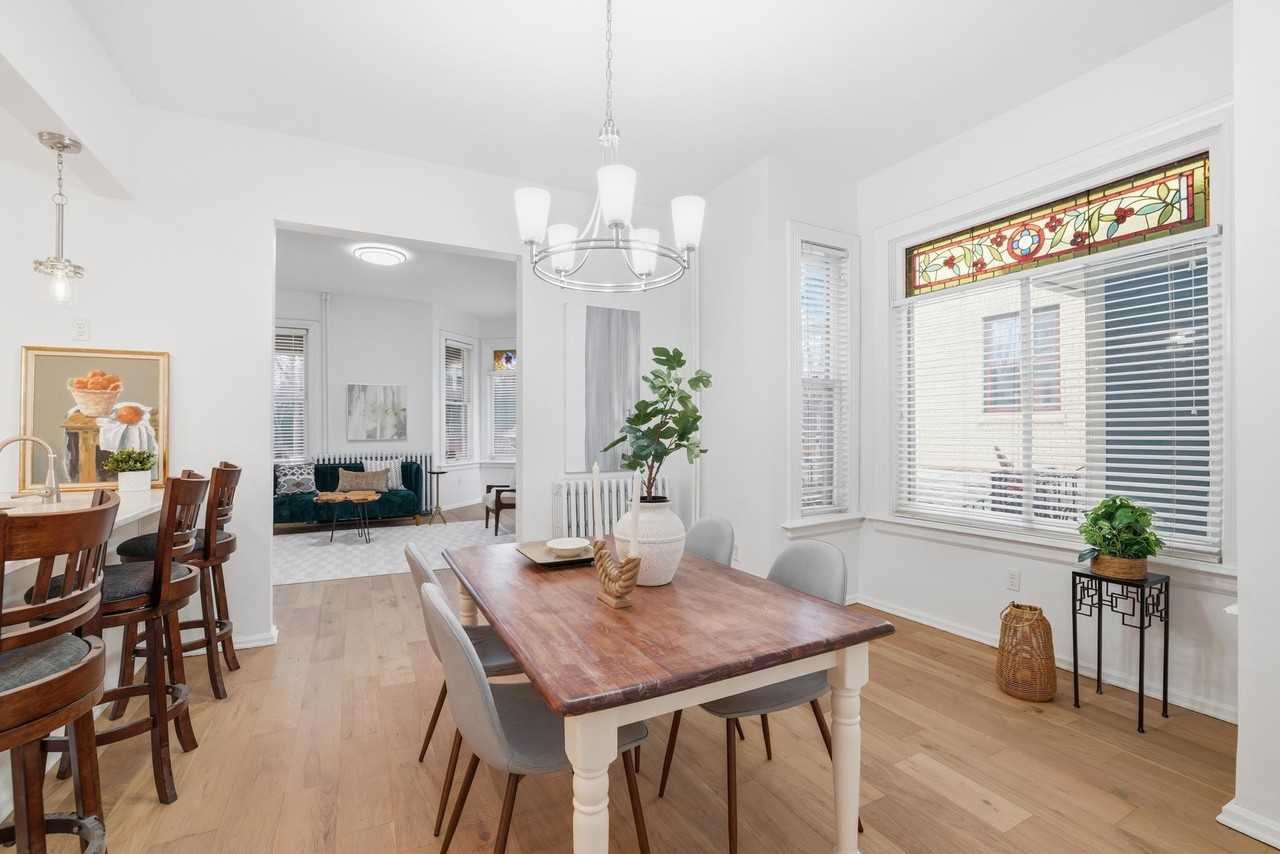 546 Ashland Ave #546 - Photo 7 of 32