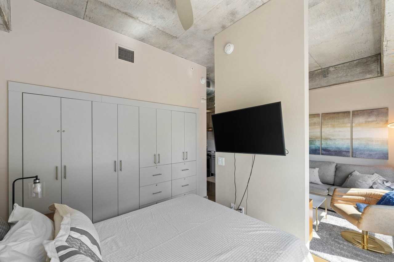 728 3rd St N #302 - Photo 7 of 50