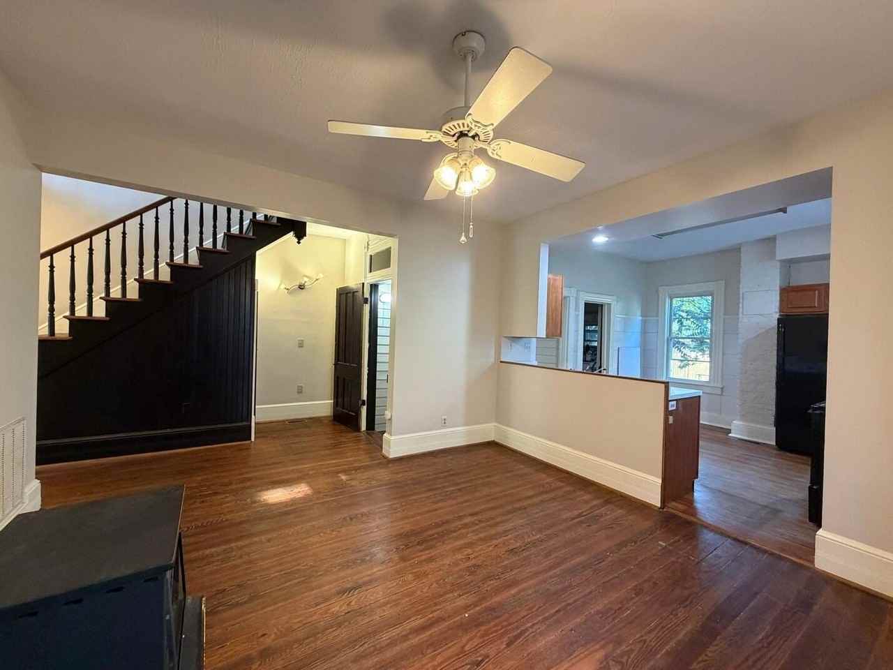 606 Elm Ave Sw - Photo 7 of 33