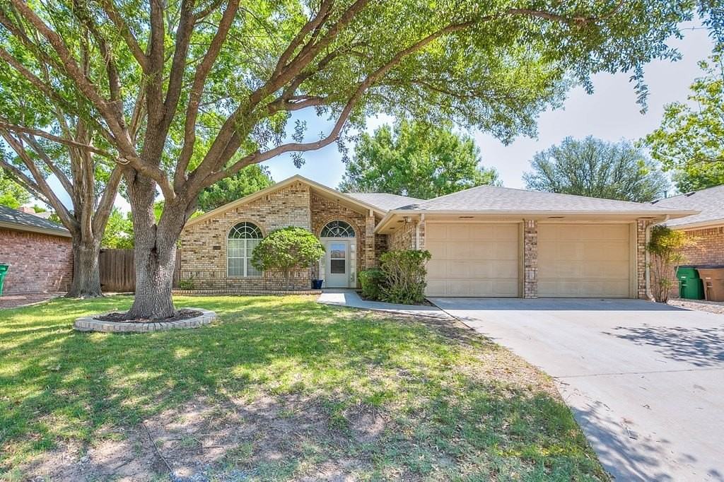 2058 Putter Dr - Photo 2 of 21