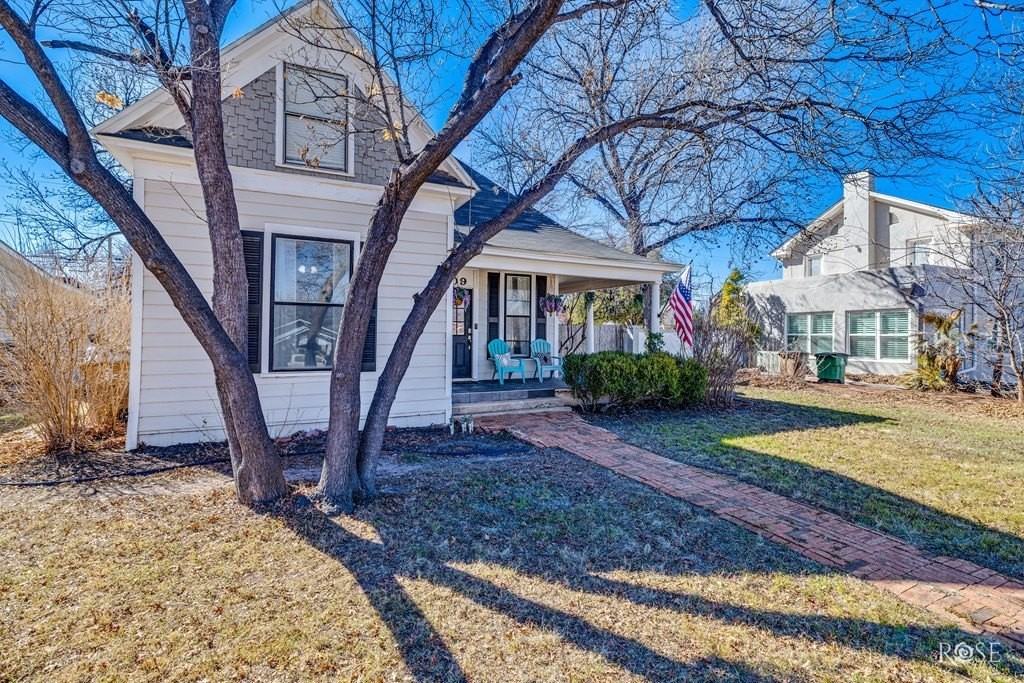 309 S Washington St - Photo 3 of 36