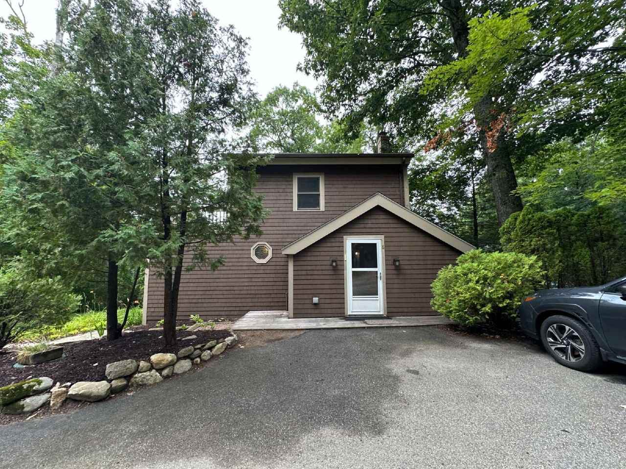 8 River Rd - Photo 2 of 44