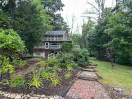 featured image of 8 River Rd