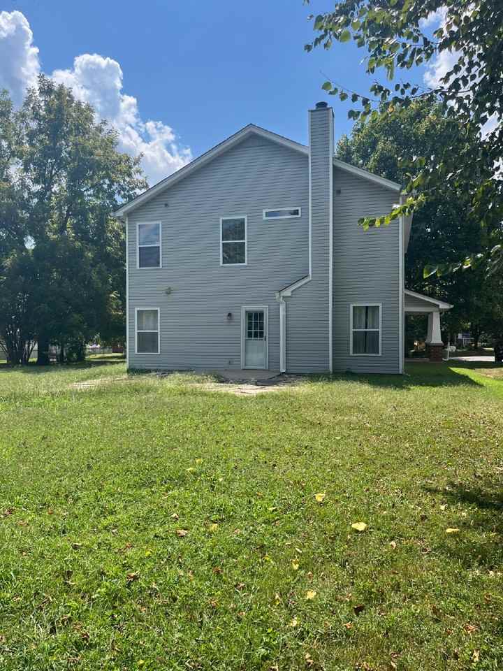 3013 Remington Park Ln - Photo 3 of 32