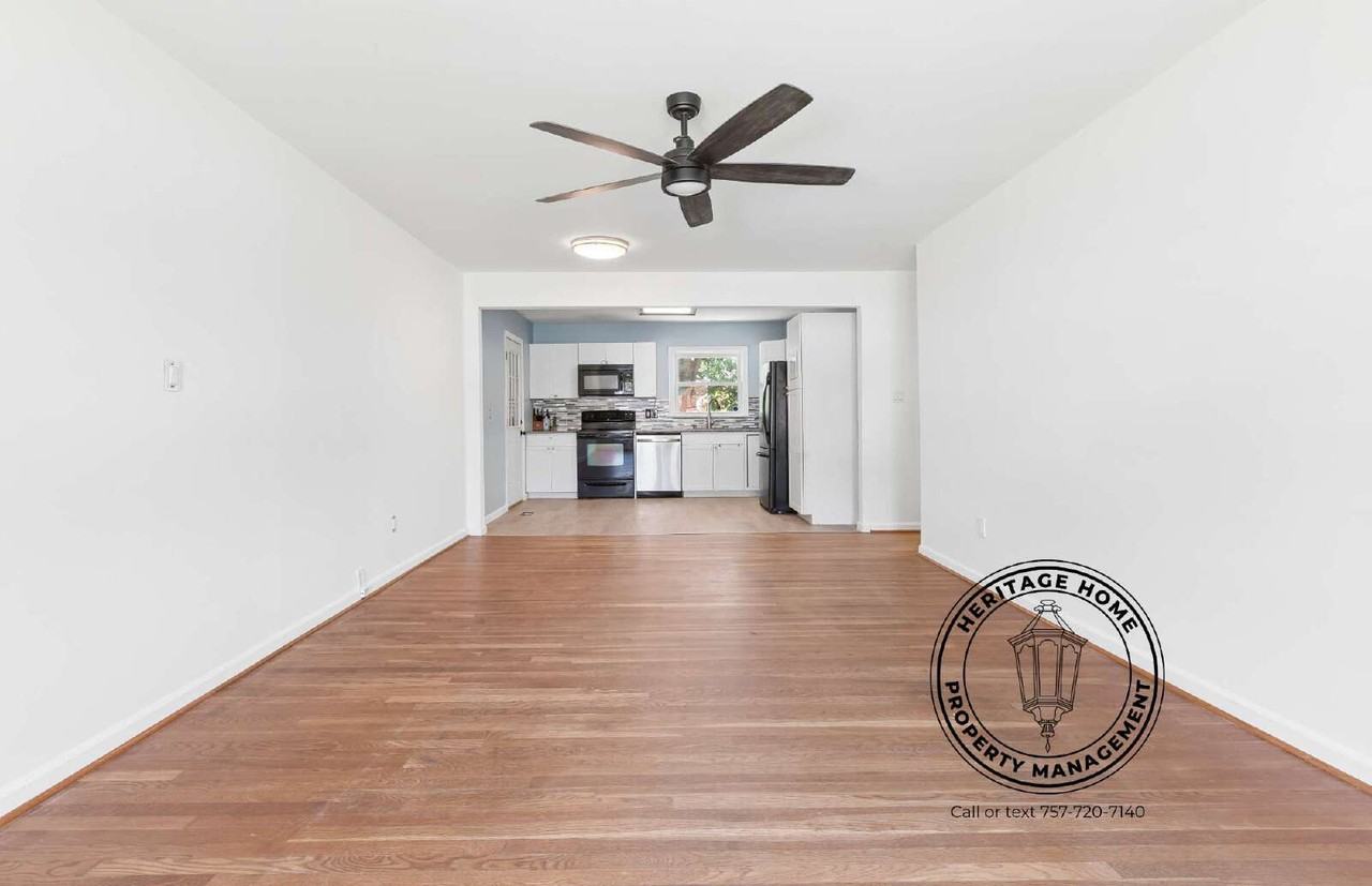 1023 Faubus Dr - Photo 3 of 24