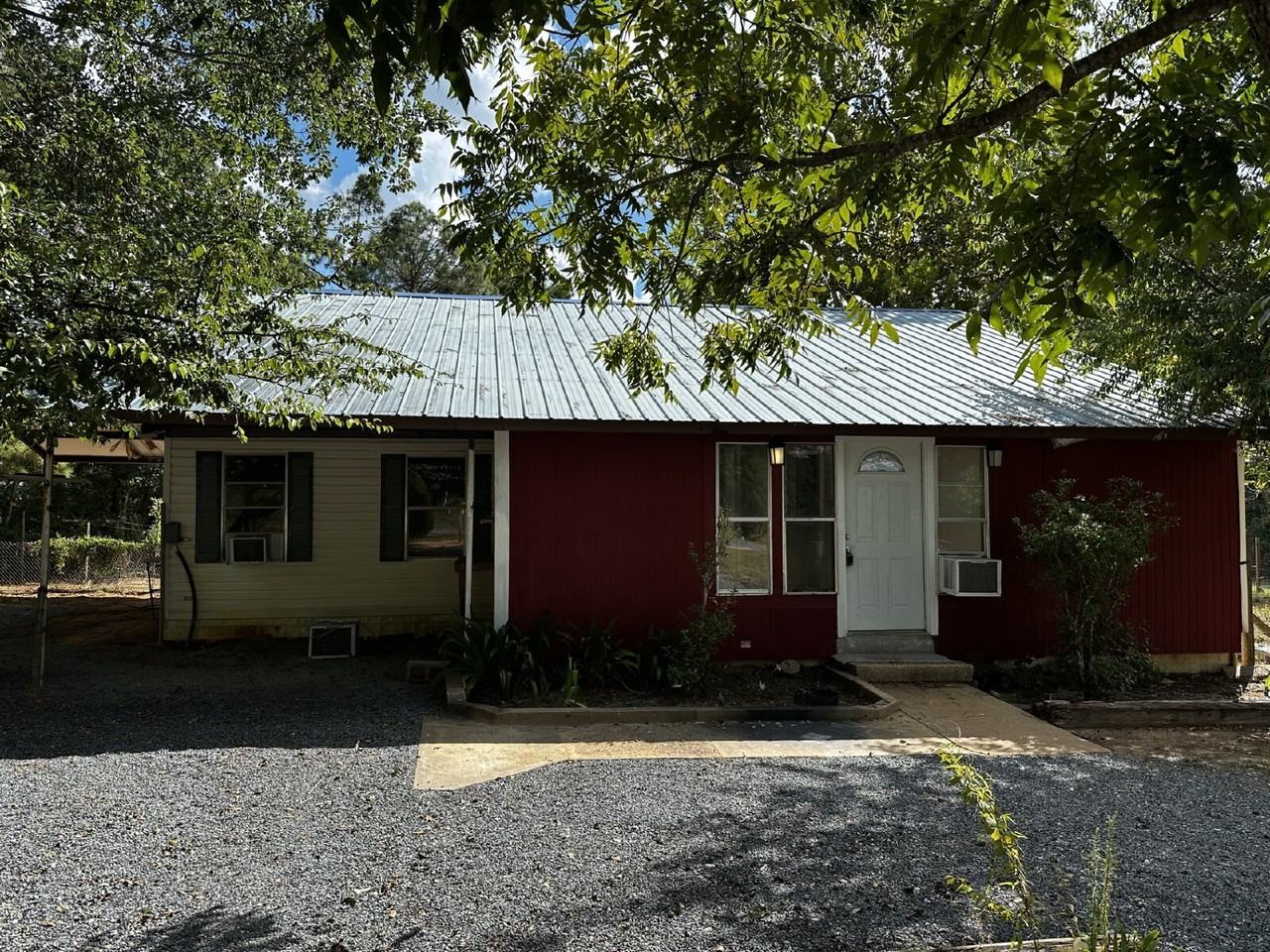 881 Greenhead Rd - Photo 2 of 15