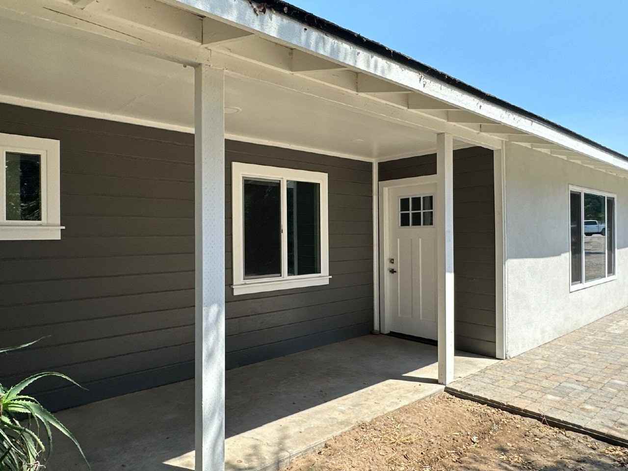 422 Zenon Way - Photo 2 of 31