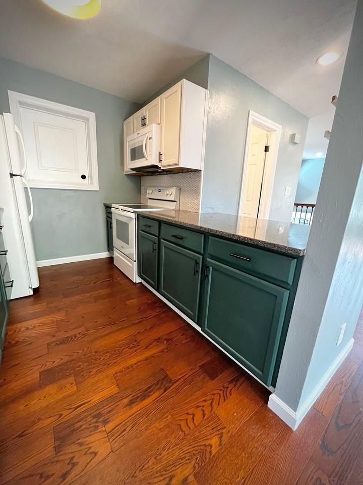 1201 Centaur Cir #A - Photo 6 of 15
