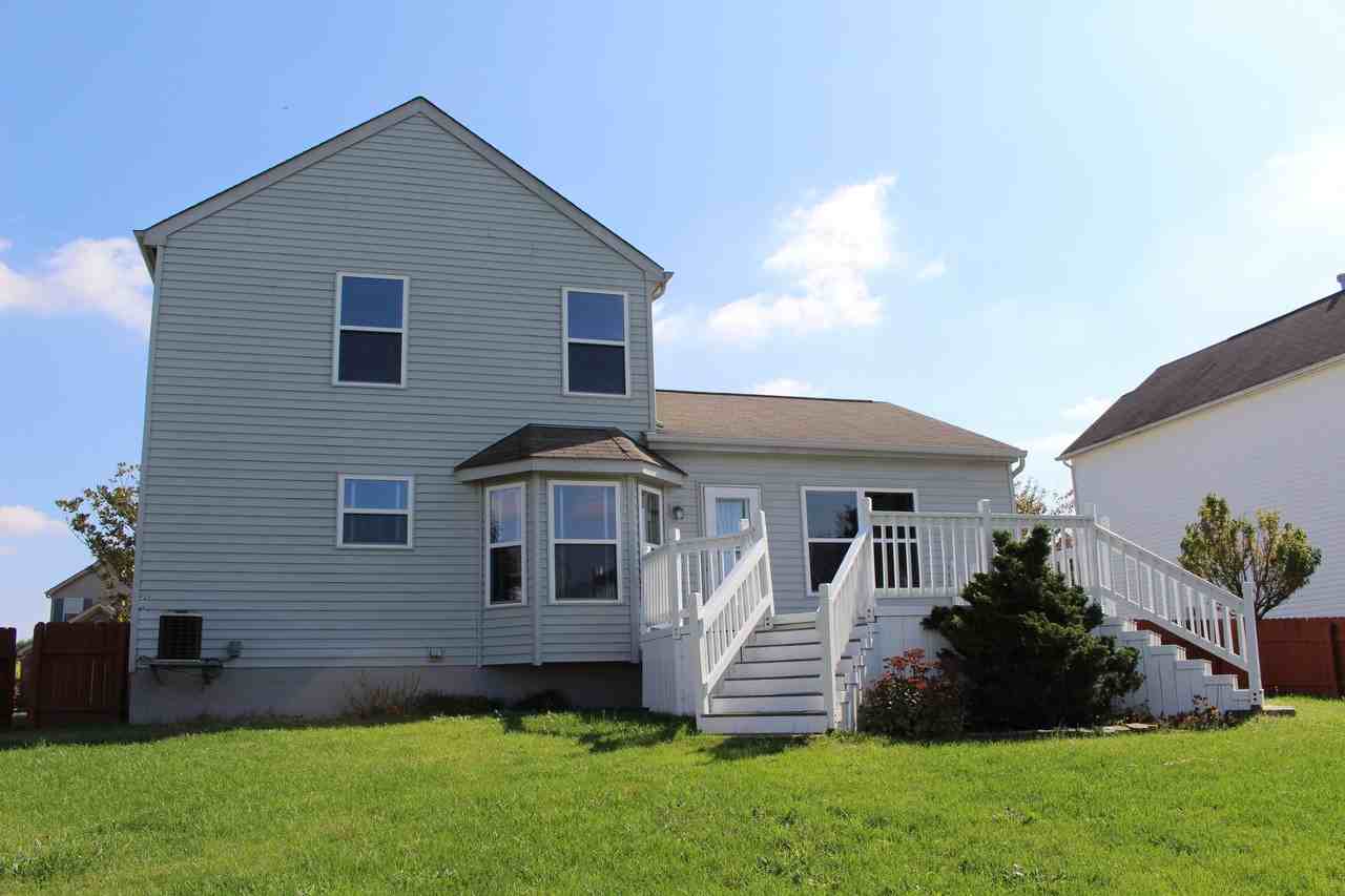 461 Furman St - Photo 4 of 17