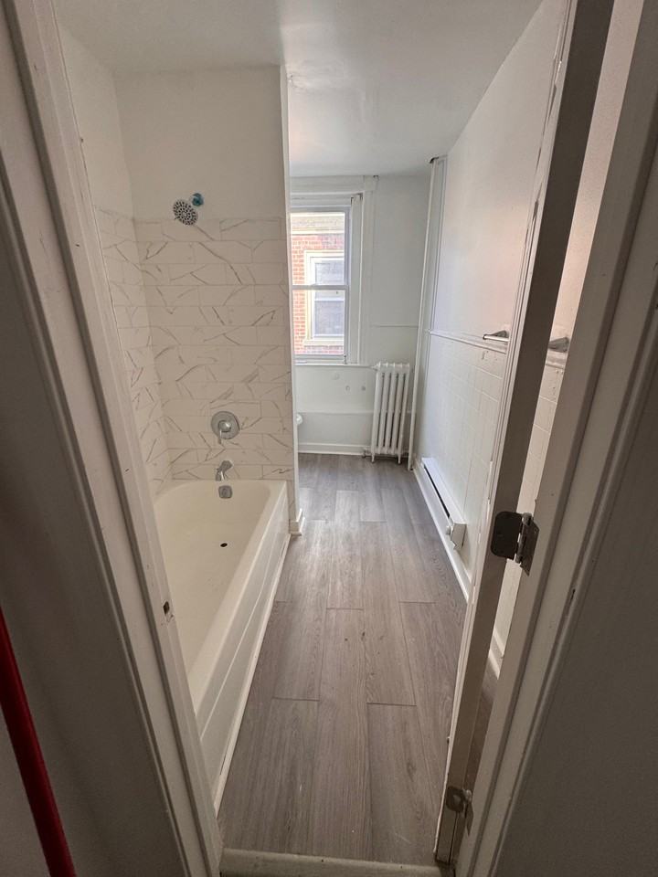 61 W Logan St - Photo 2 of 9