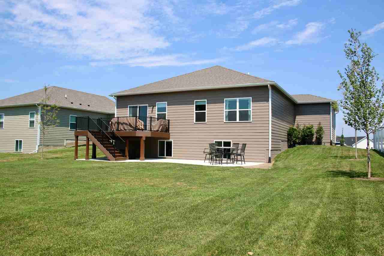 25070 Eagle Vista Dr - Photo 3 of 8