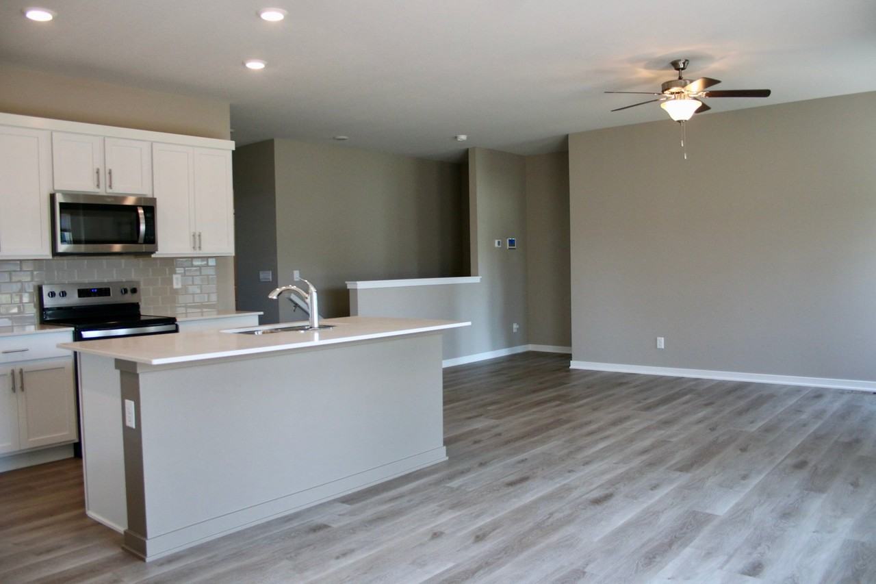 25070 Eagle Vista Dr - Photo 4 of 8
