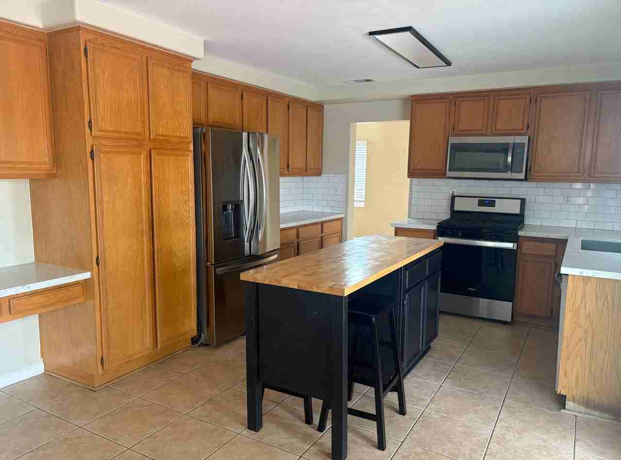 39623 Vanderbilt Ave - Photo 5 of 15