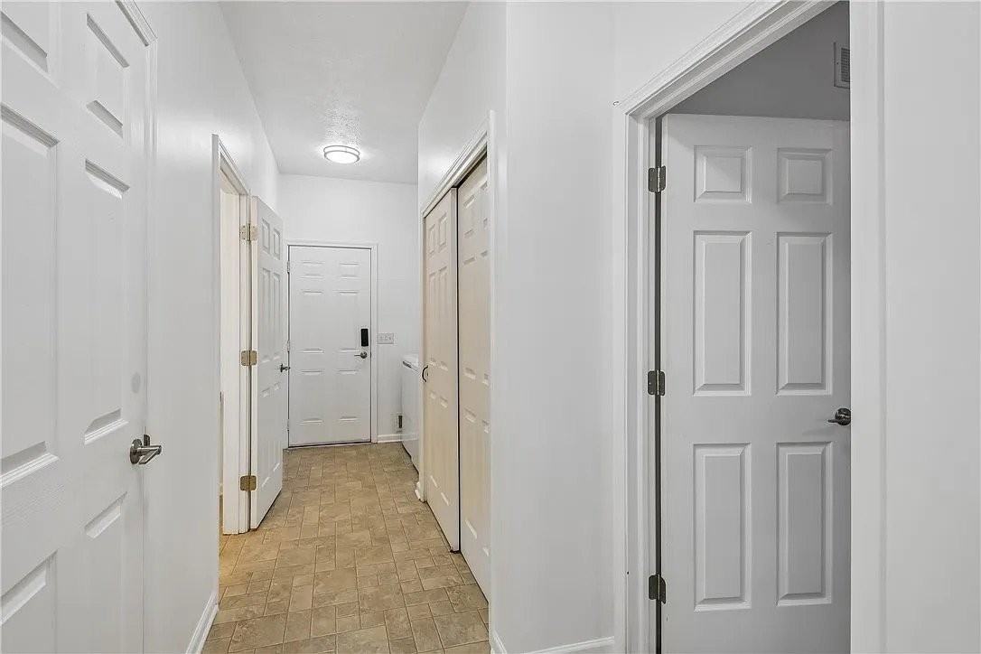 2854 Main St - Photo 5 of 7